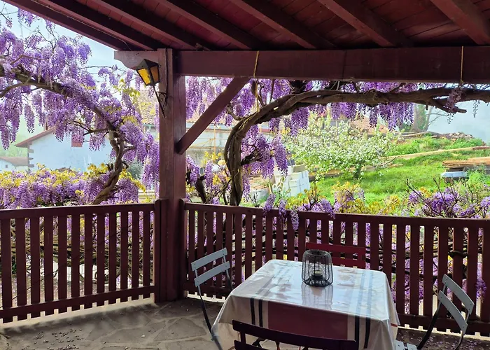 Pays Basque Munhoa Nyaraló *