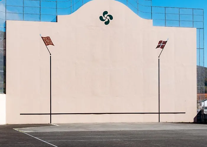 Pays Basque Munhoa Nyaraló Anhaux